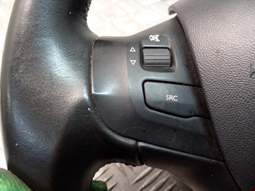

Руль Peugeot 2008, 2008