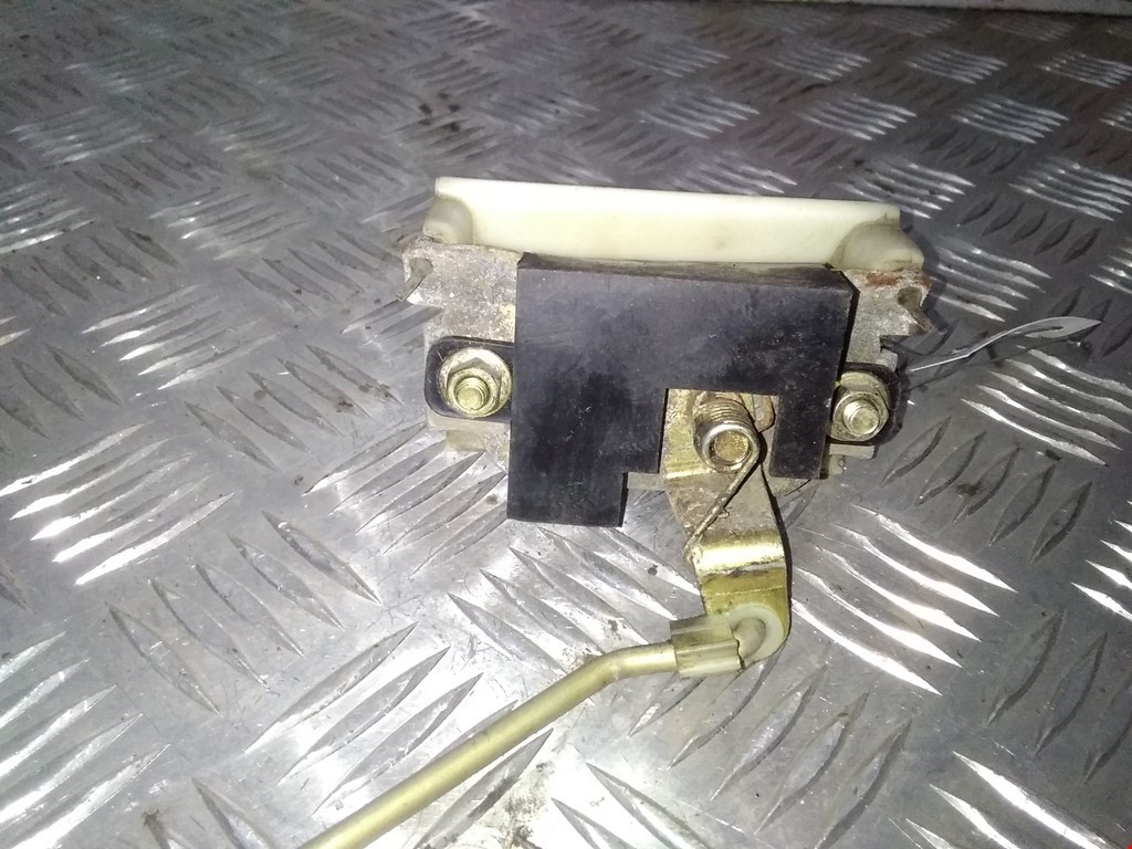 

Ручка крышки багажника Mitsubishi Pajero 3, Pajero 3
