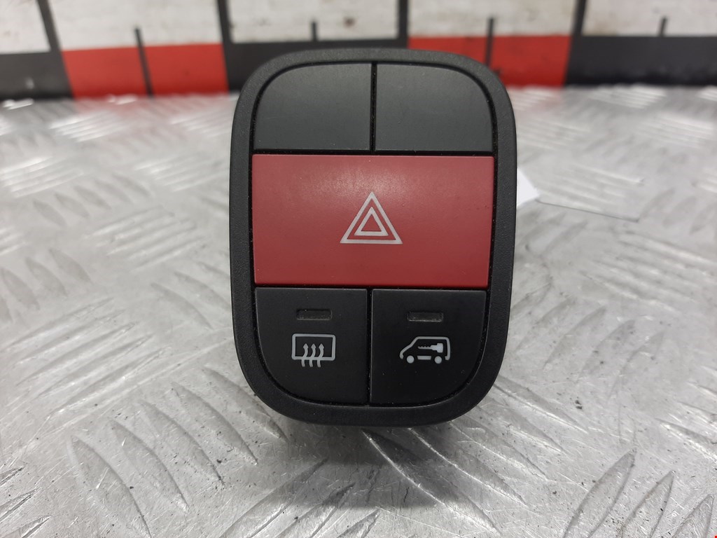 

Кнопка аварийки Peugeot Bipper, Bipper