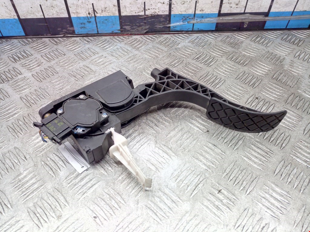 

Педаль газа Audi A3 8L, A3 8L