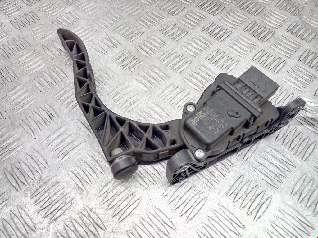 

Педаль газа Audi A6 C6, A6 C6