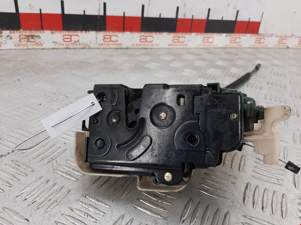 

Замок двери передней правой Volkswagen Golf 4, Golf 4