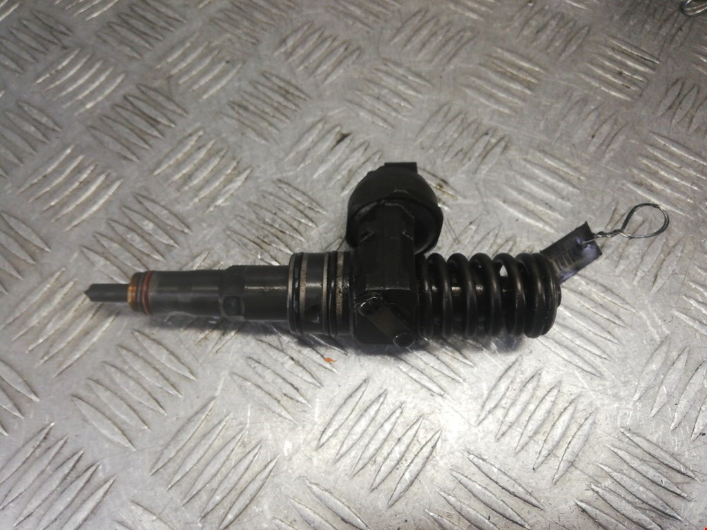 

Форсунка дизельная электрическая Volkswagen Passat 6, Passat 6