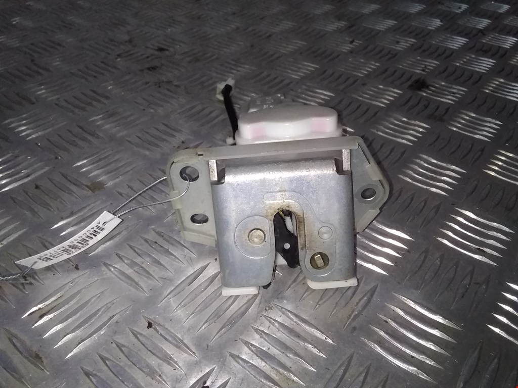 

Замок крышки (двери) багажника Suzuki SX4, SX4