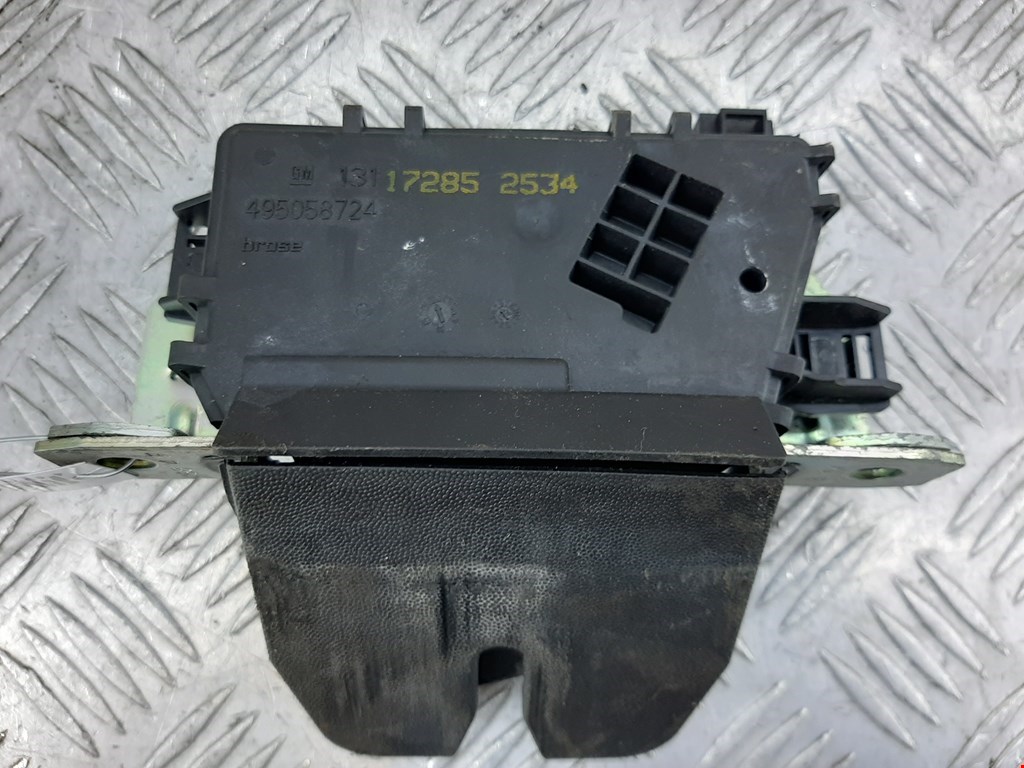 

Замок крышки (двери) багажника Opel Astra H, Astra H