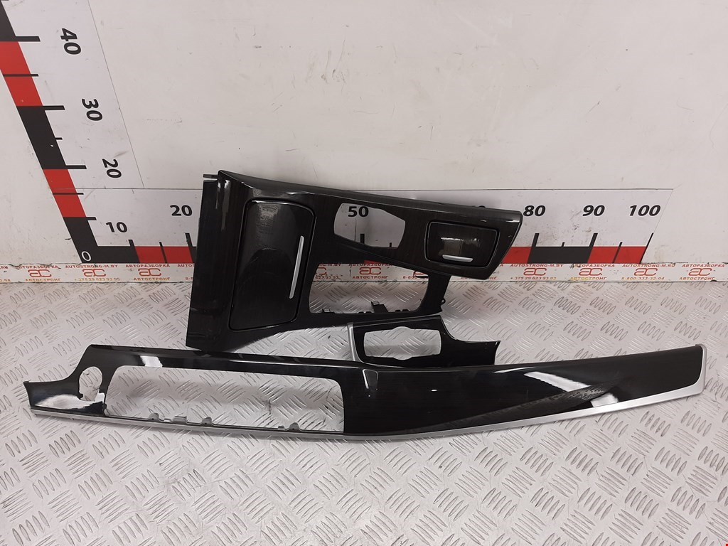 

Накладка декоративная на торпедо BMW 5 Series (F10/F11), 5 Series (F10/F11)