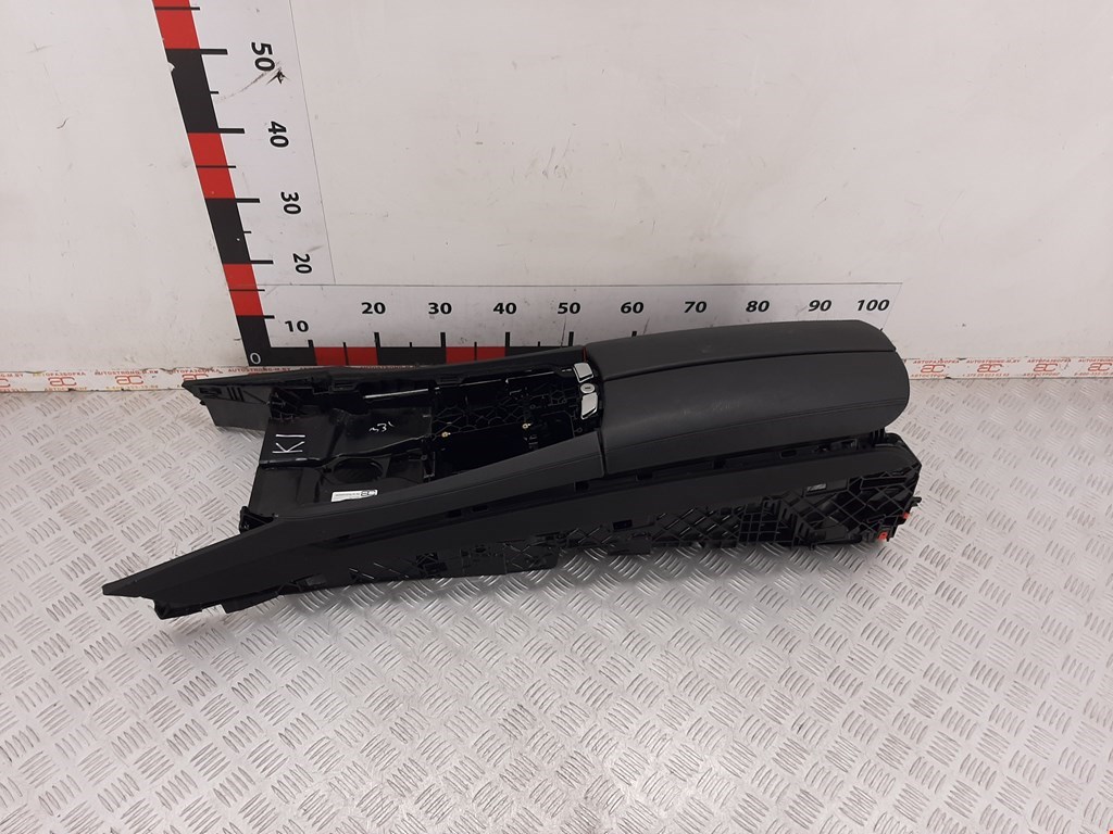 

Подлокотник BMW 7 Series (F01/F02/F04), 7 Series (F01/F02/F04)