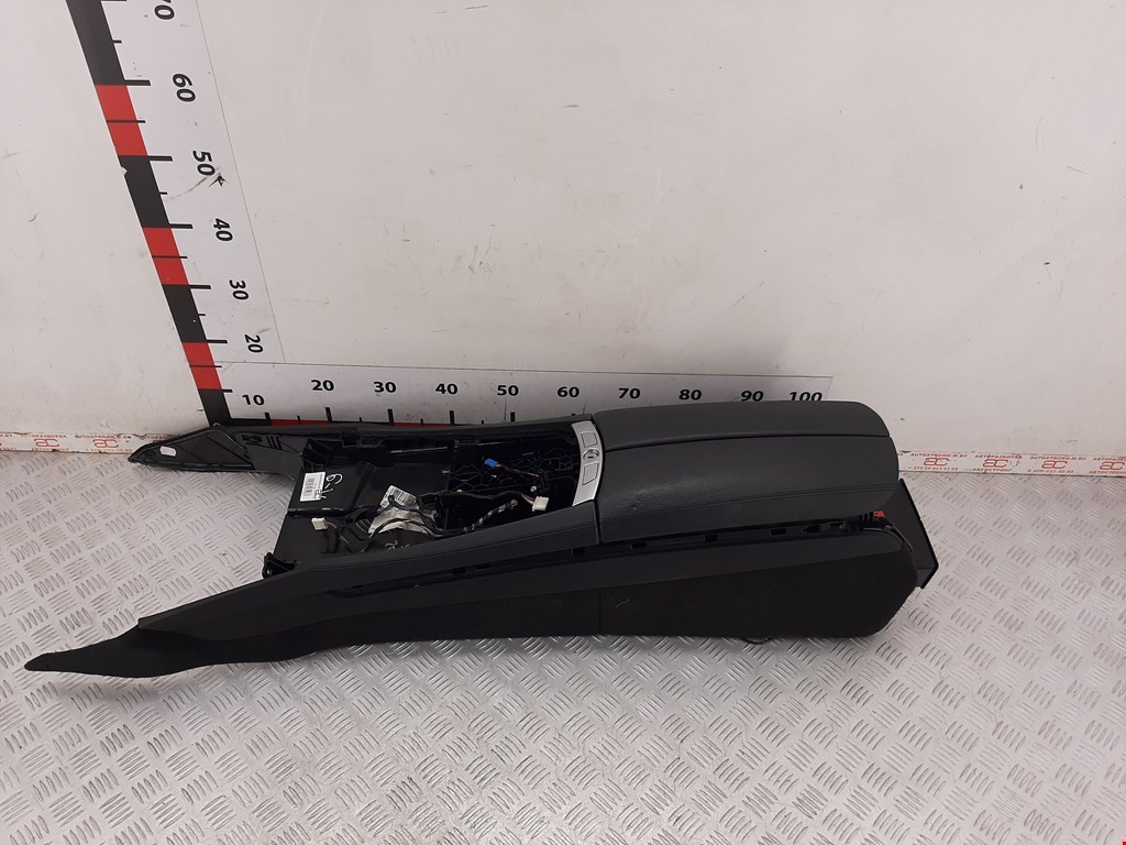 

Подлокотник BMW 7 Series (F01/F02/F04), 7 Series (F01/F02/F04)