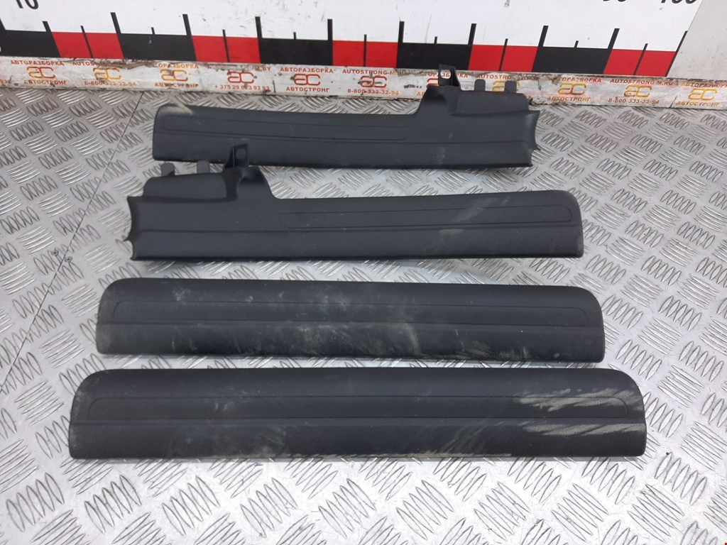 

Накладка порога (внутренняя) Mini Cooper (F54/F55/F56/F57), Cooper (F54/F55/F56/F57)