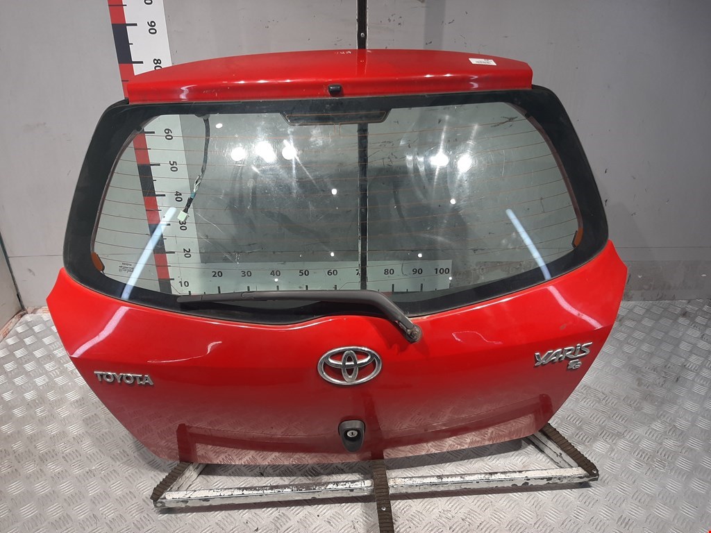 

Крышка (дверь) багажника Toyota Yaris 2, Yaris 2