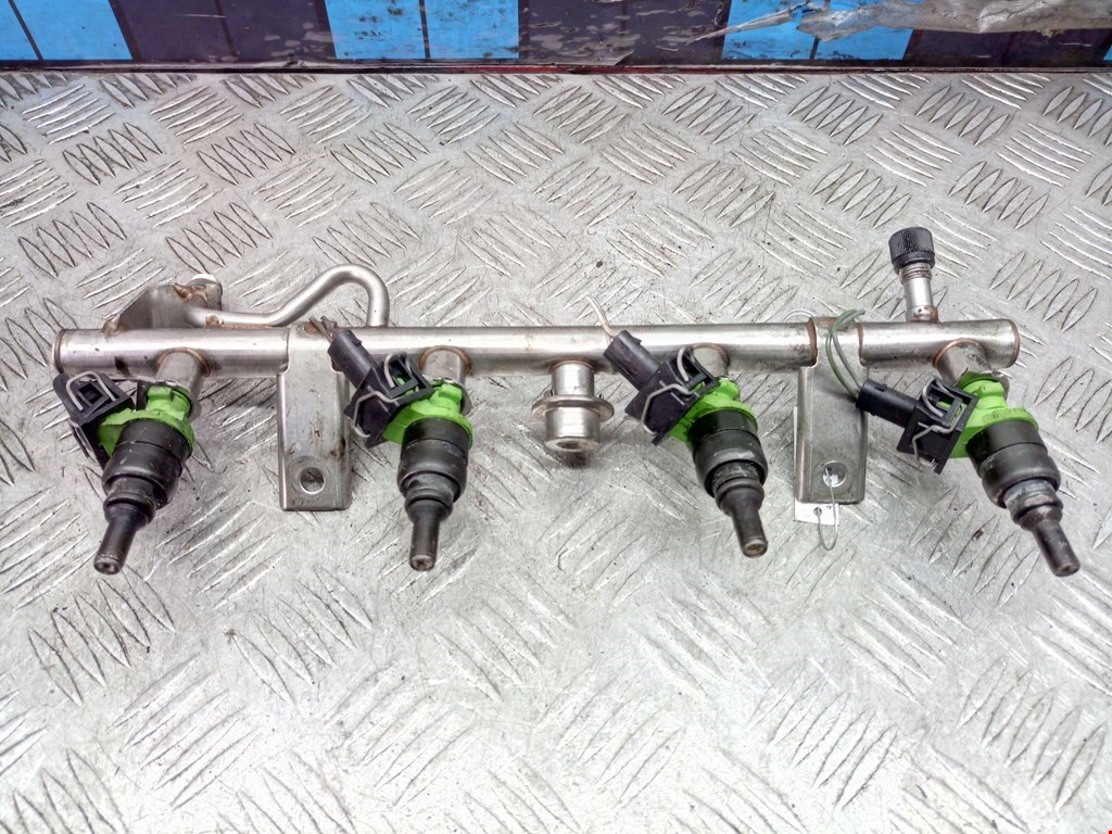 

Рампа топливная Mercedes SLK (R171), SLK (R171)