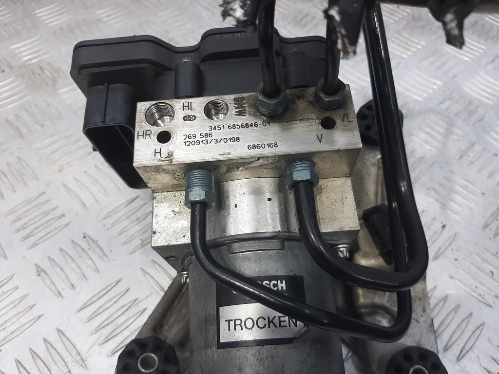 Абс бмв. Блок АБС на БМВ 7. Блок ABS 1 BMW Motorrad. 52129 ABS блок. ABS BMW f01 ACC.