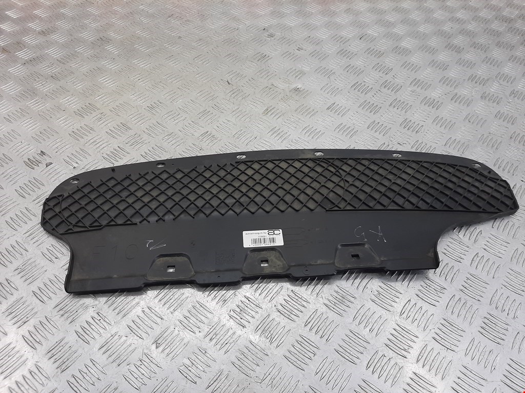 

Накладка декоративная (молдинг) заднего бампера BMW 5 Series (F10/F11), 5 Series (F10/F11)