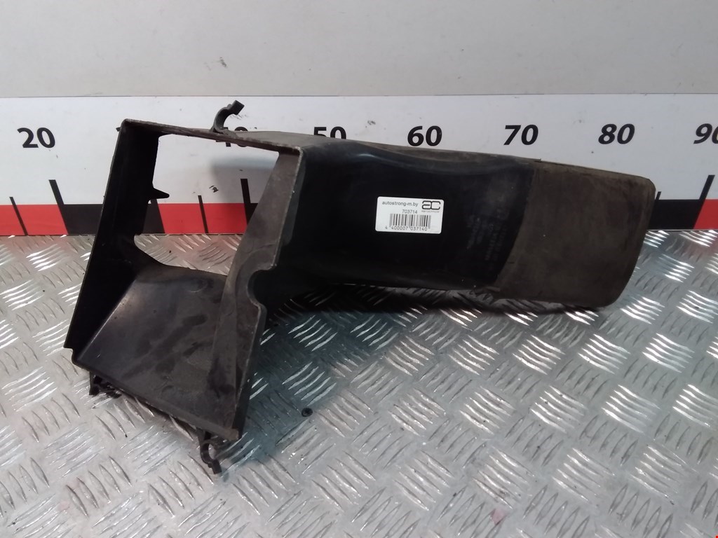 

Воздухозаборник (наружный) Audi A4 B7, A4 B7