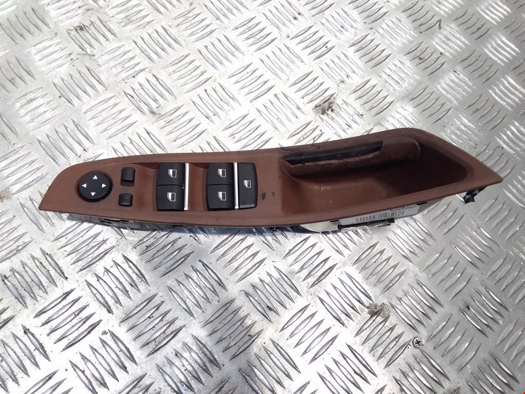 

Блок управления стеклоподъемниками BMW 5 Series (F10/F11), 5 Series (F10/F11)