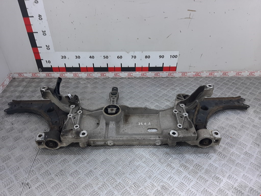 

Балка передняя (подрамник) Audi A3 8P, A3 8P