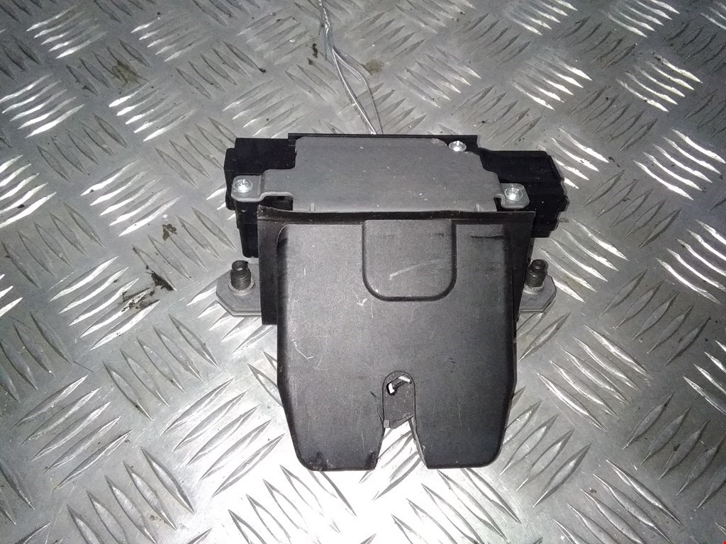 

Замок крышки (двери) багажника Ford Focus 2, Focus 2