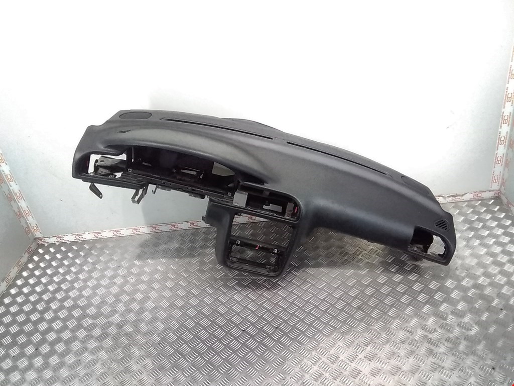 

Торпедо (панель передняя) Peugeot 406, 406