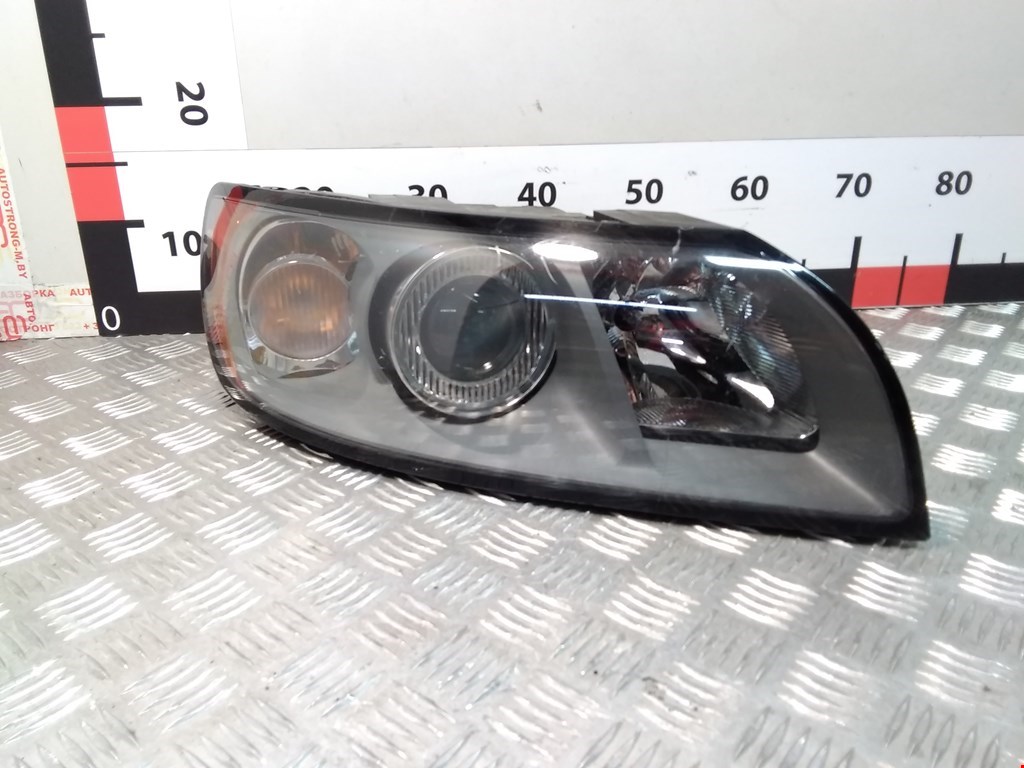 

Фара передняя правая Volvo V50, V50