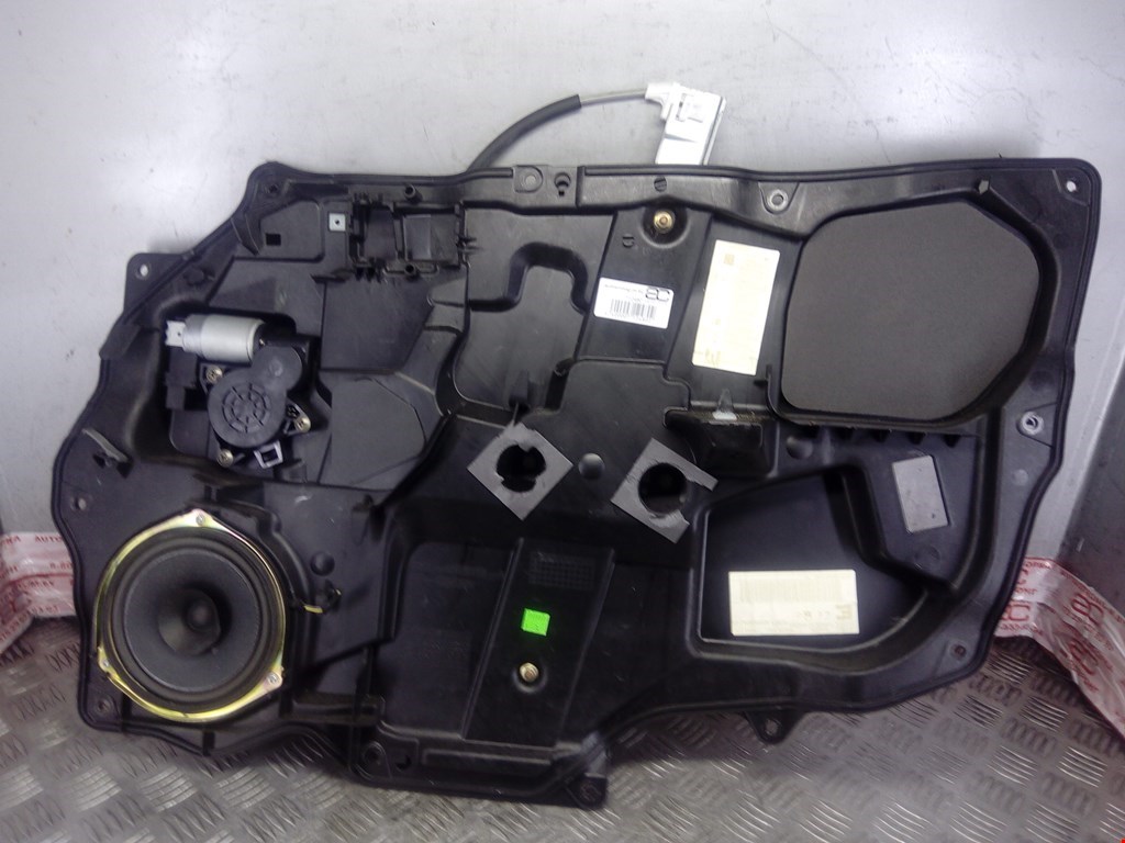 

Стеклоподъемник электрический двери передней правой Mazda 2 DY, 2 DY