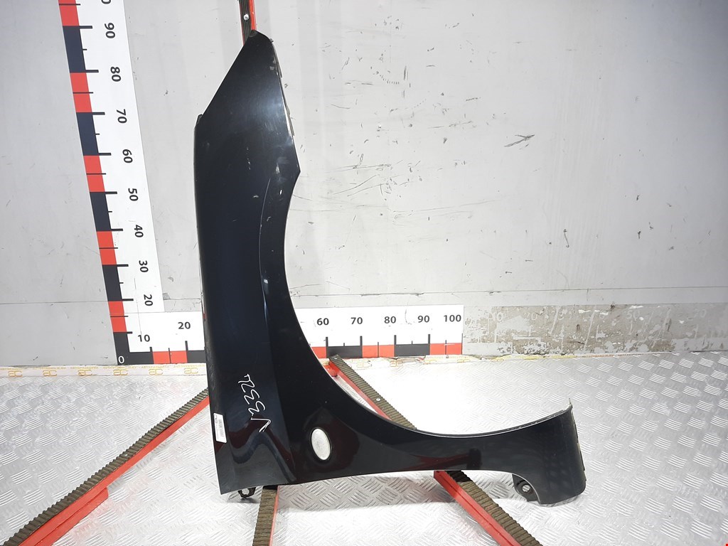 

Крыло переднее правое Peugeot 307, 307