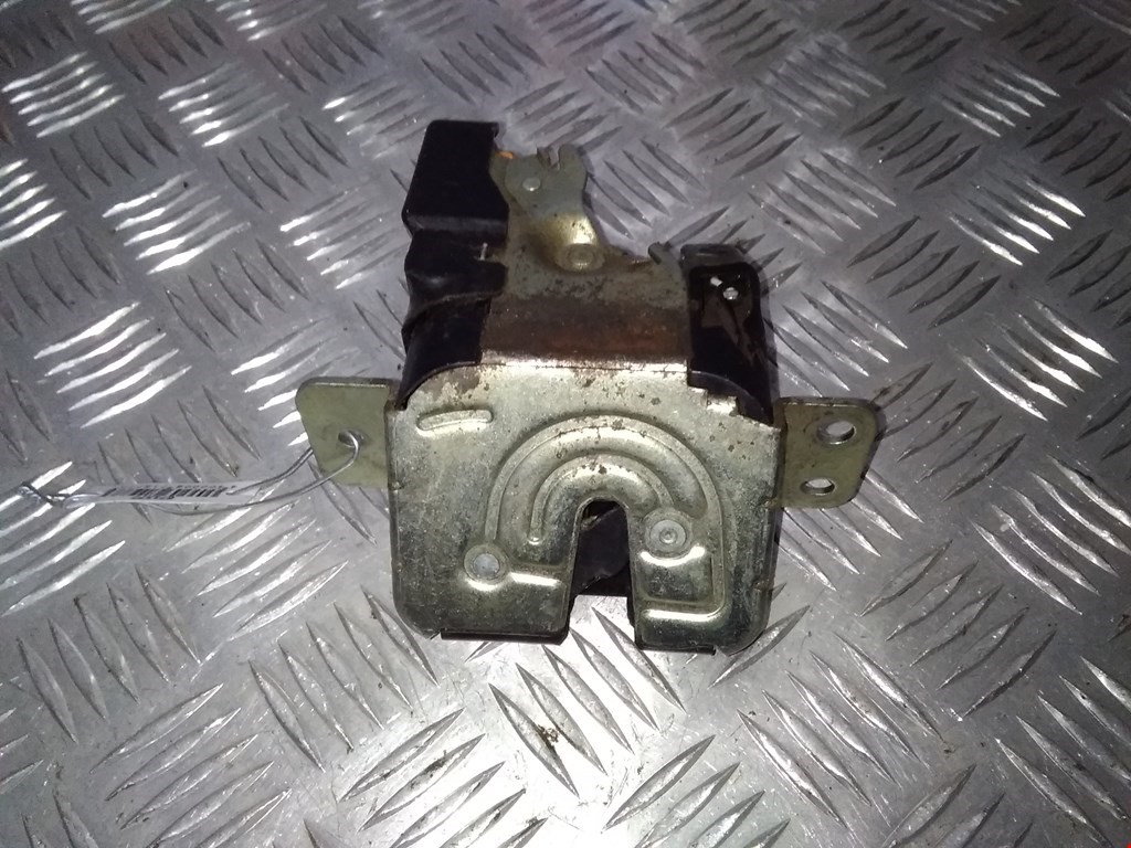 

Замок крышки (двери) багажника Mitsubishi Colt 6, Colt 6