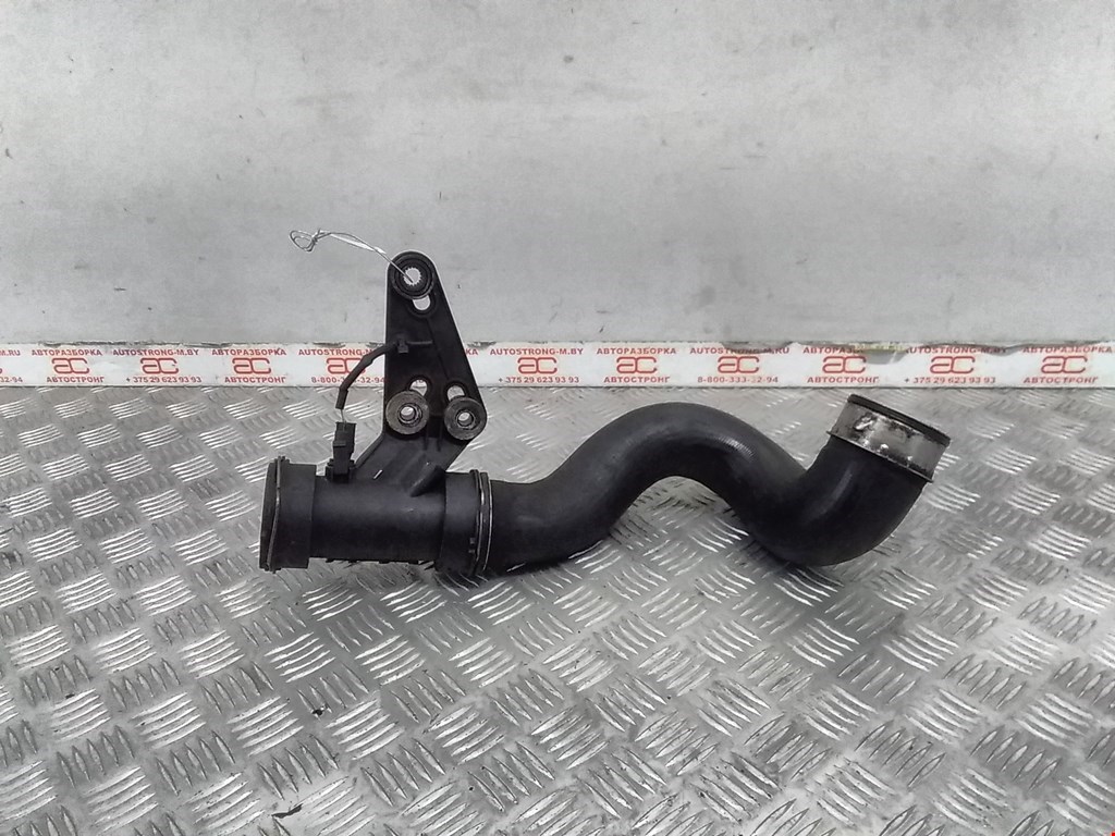 

Патрубок интеркулера Mercedes W203 (C Class), W203 (C Class)