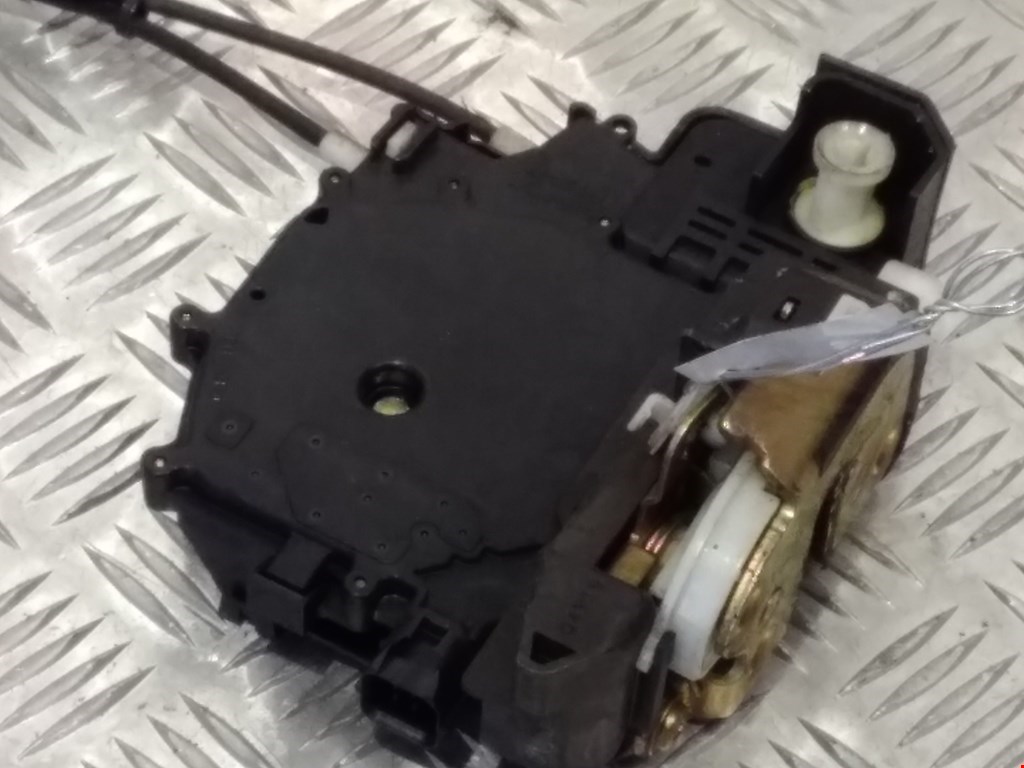 

Замок двери передней левой Mitsubishi Colt 6, Colt 6