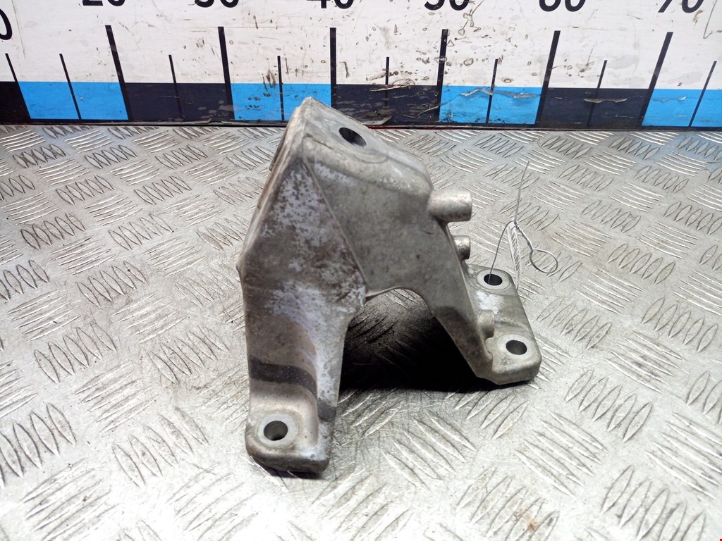 

Кронштейн двигателя (лапа крепления) BMW 5 Series (F10/F11), 5 Series (F10/F11)