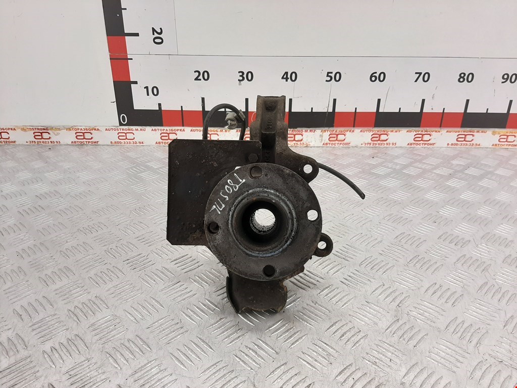 

Ступица (кулак цапфа) передняя левая Audi 80 B4, 80 B4