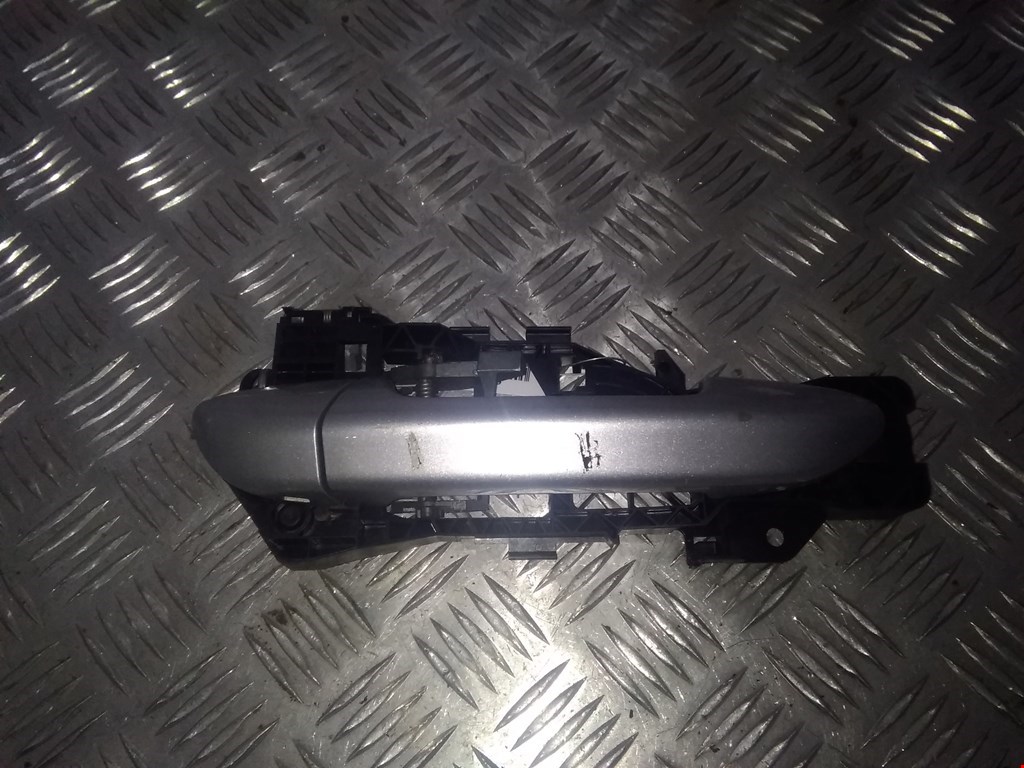 

Ручка двери наружная задняя правая Volkswagen Passat 7, Passat 7