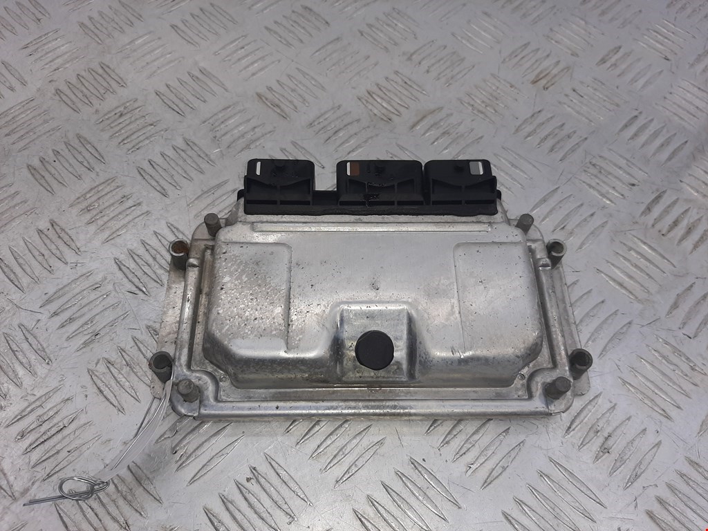 

Блок управления двигателем Peugeot 206, 206