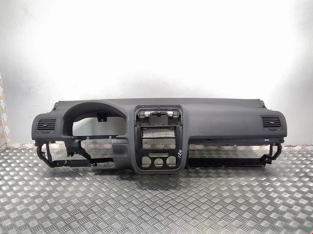 

Торпедо (панель передняя) Volkswagen Golf 5, Golf 5