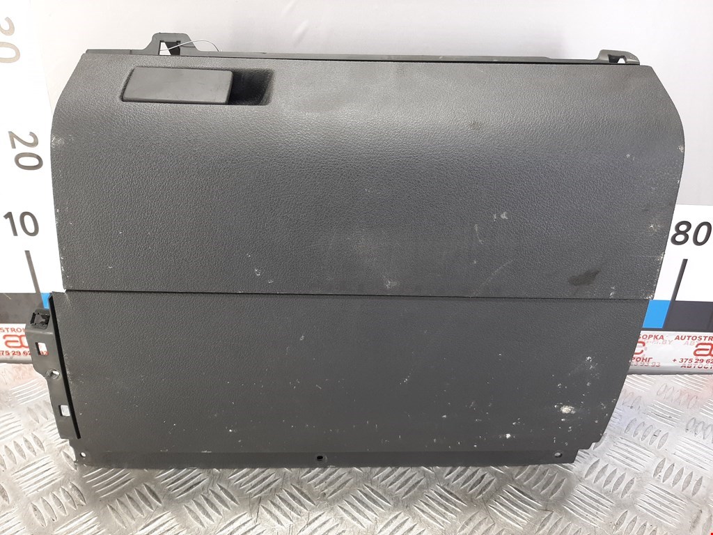

Бардачок (вещевой ящик) Volkswagen Touran, Touran