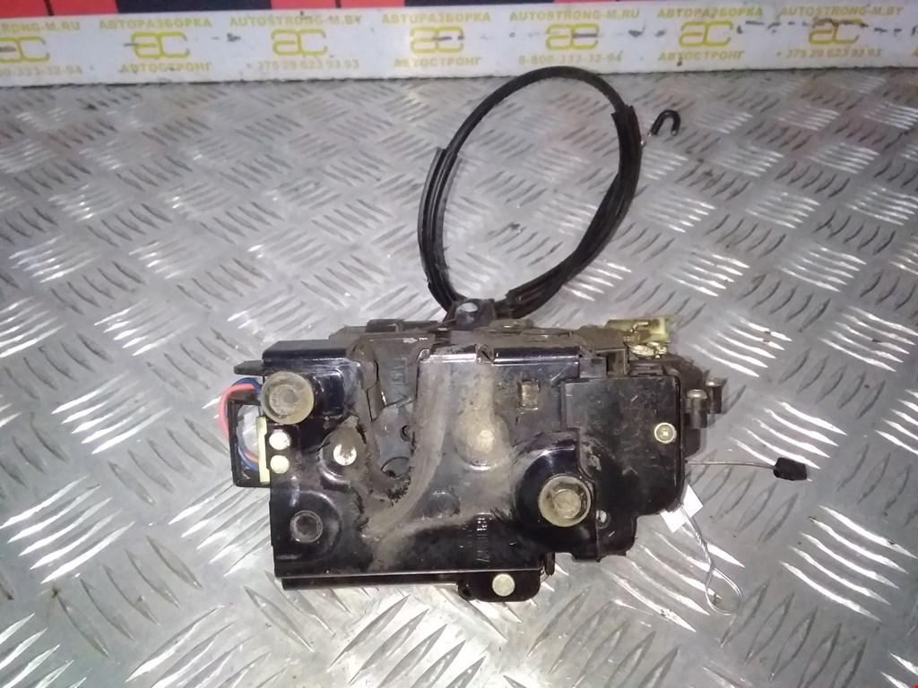 

Замок двери задней правой Skoda Octavia 1U, Octavia 1U