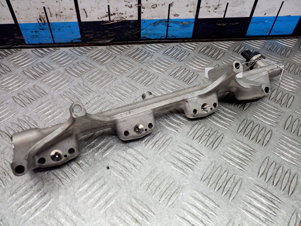 

Рампа топливная Mini Cooper (F54/F55/F56/F57), Cooper (F54/F55/F56/F57)