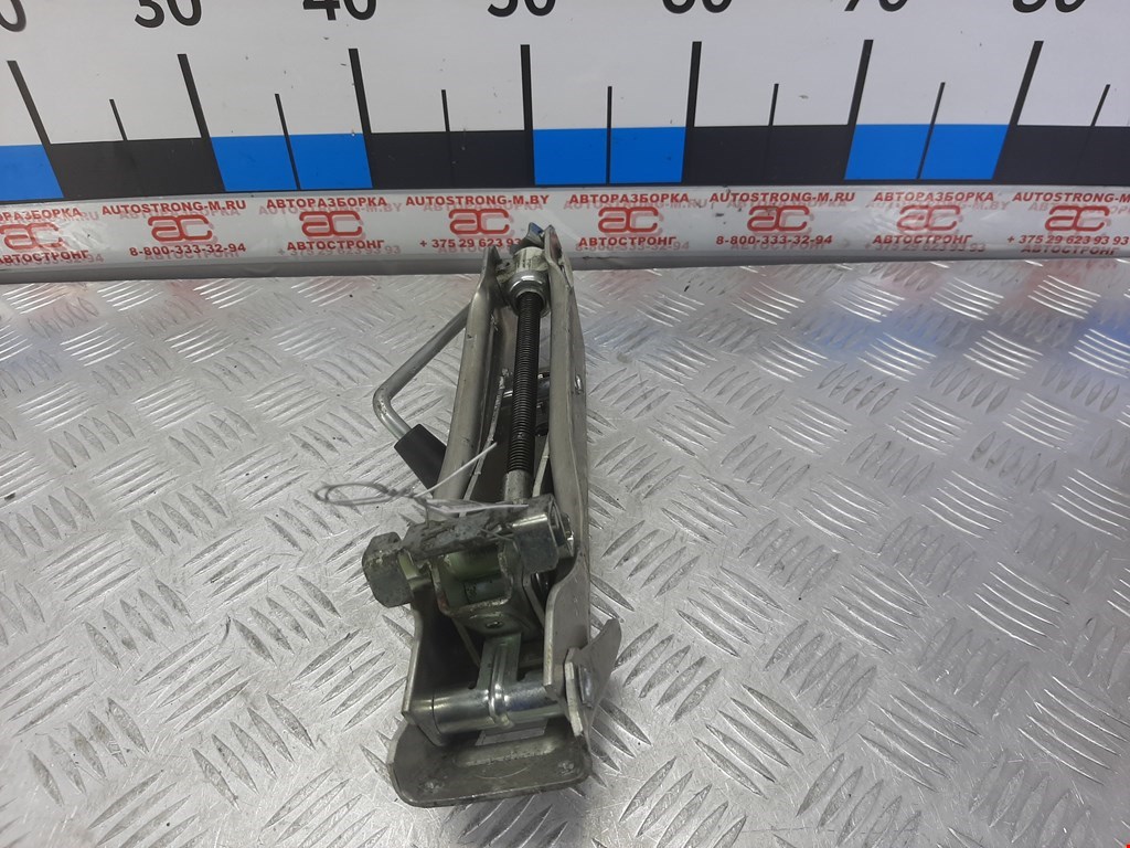 

Домкрат Volkswagen Bora, Bora