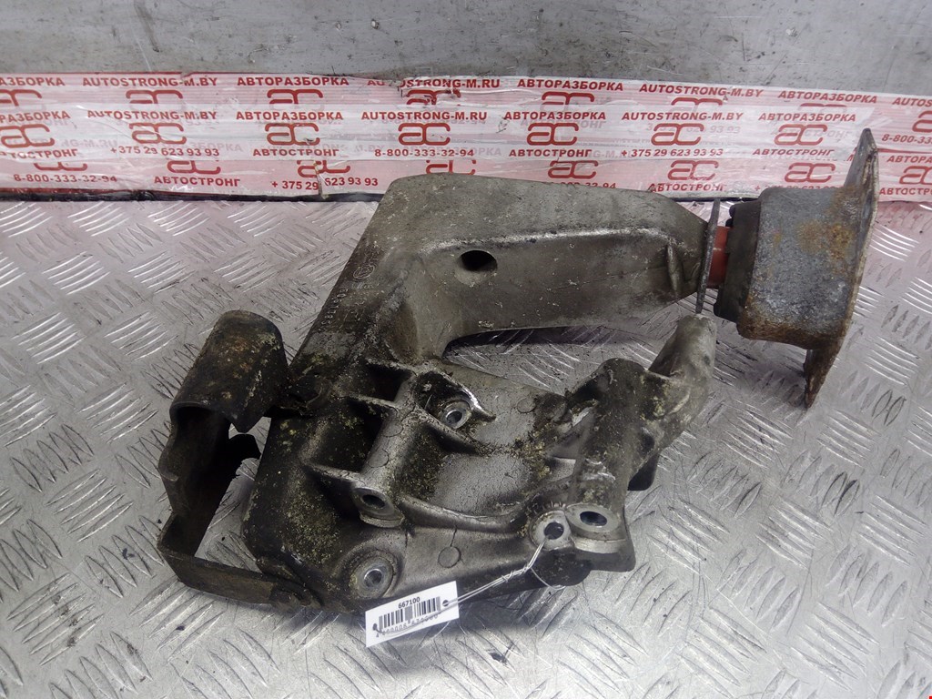 

Кронштейн двигателя (лапа крепления) Alfa Romeo 156, 156