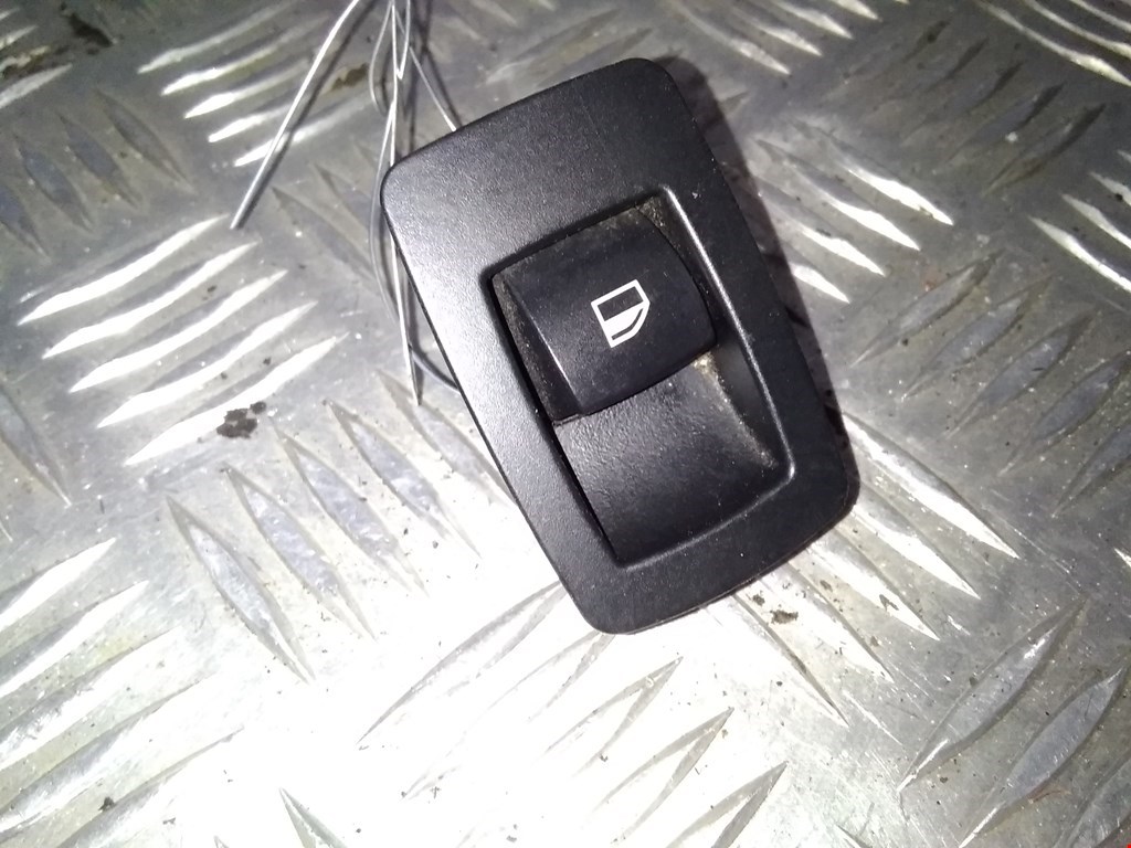 

Кнопка стеклоподъемника BMW X3 (E83), X3 (E83)