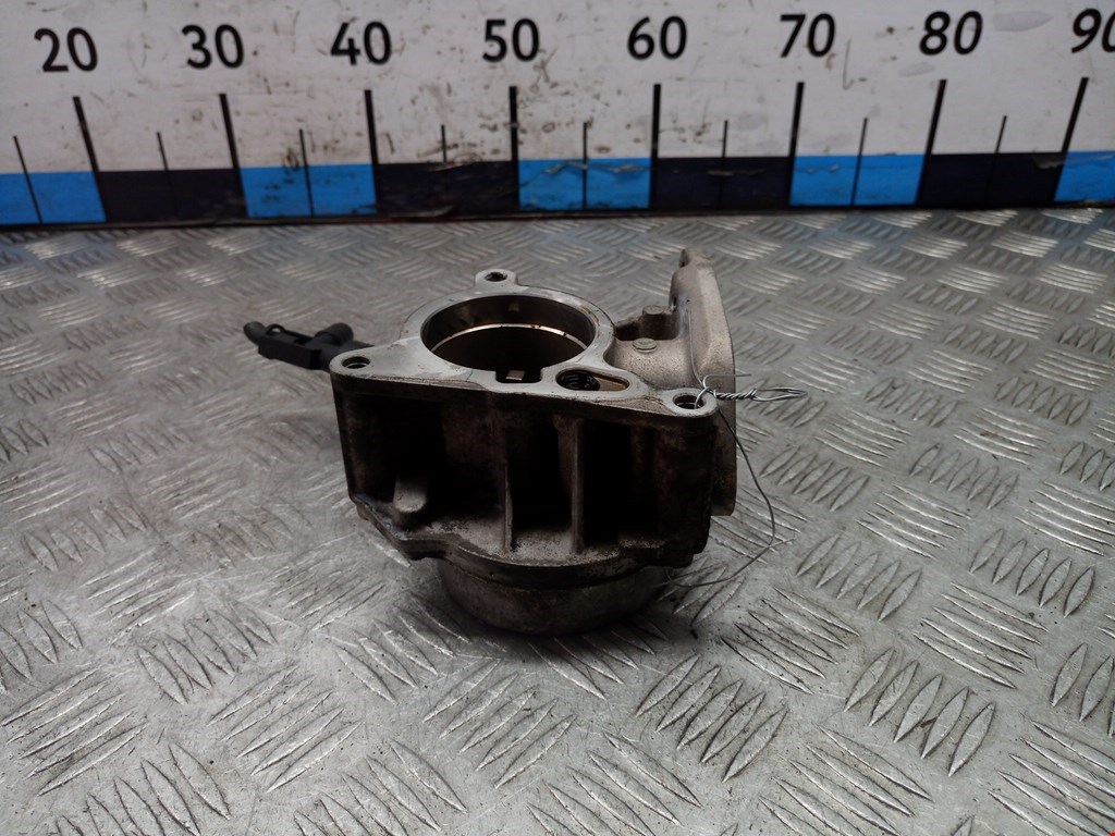 

Насос вакуумный Volkswagen Passat 6, Passat 6
