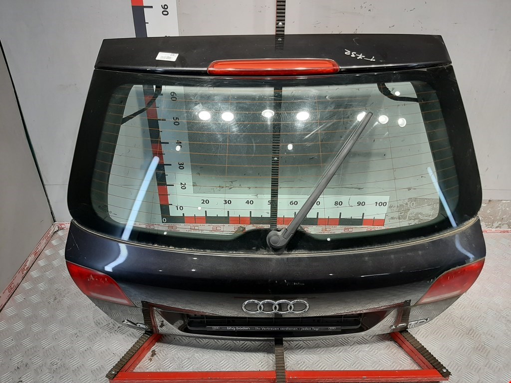 

Крышка (дверь) багажника Audi A3 8P, A3 8P