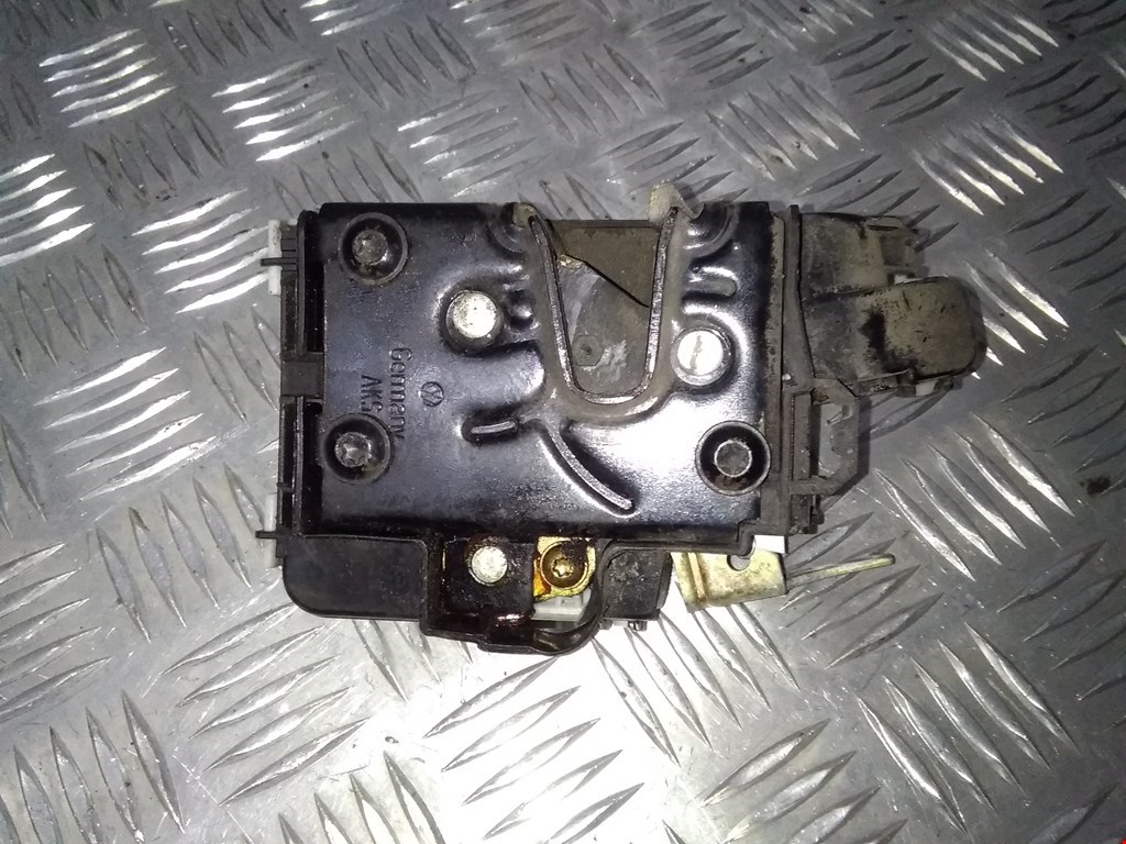 

Замок двери передней правой Volkswagen Polo 3, Polo 3