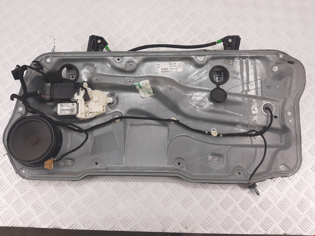 

Стеклоподъемник электрический двери передней правой Volkswagen Golf 4, Golf 4