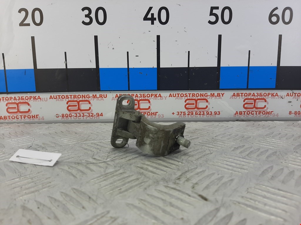 

Петля крышки (двери) багажника Volkswagen Golf 4, Golf 4
