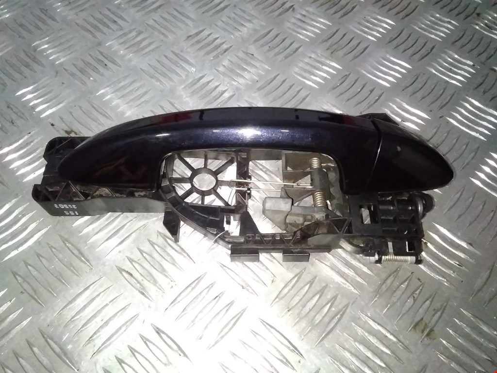 

Ручка двери наружная задняя правая Volkswagen Passat 6, Passat 6