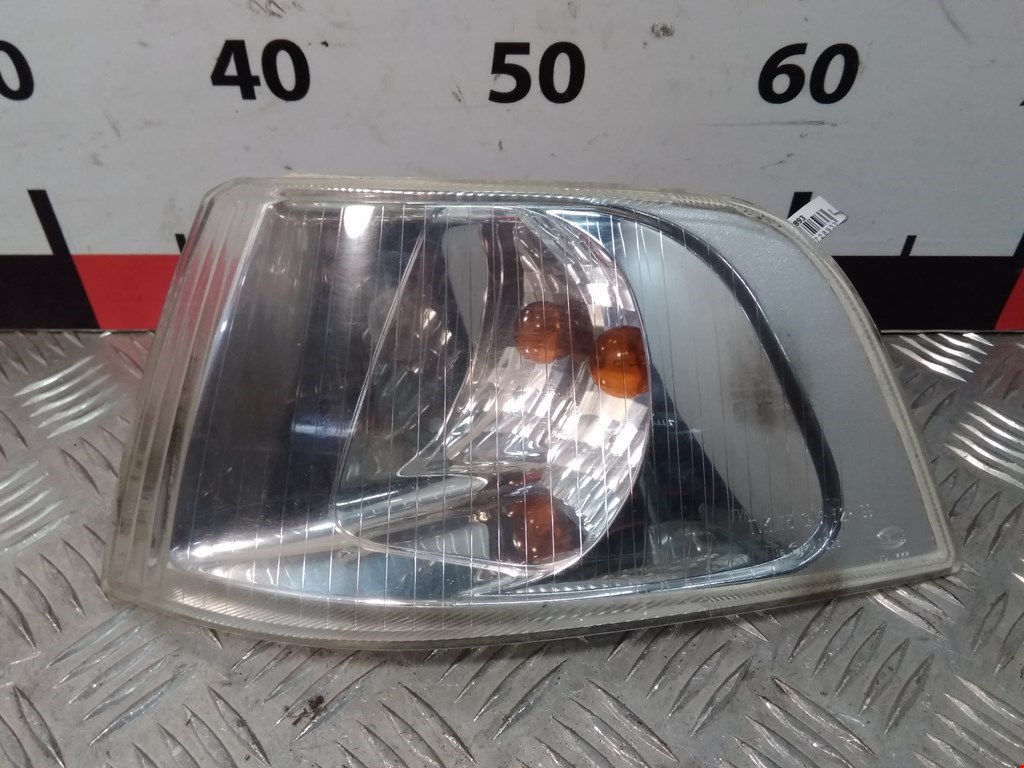 

Поворотник левый Volvo S40 V40 1, S40 V40 1