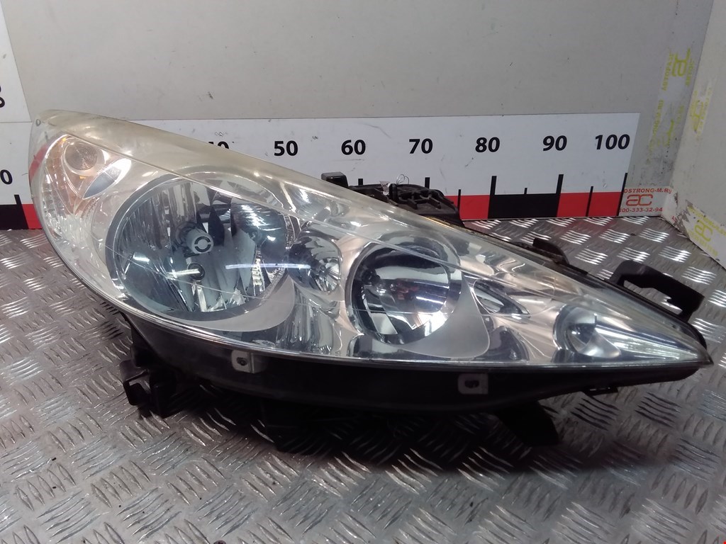 

Фара передняя правая Peugeot 207, 207