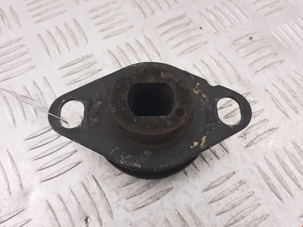 

Подушка крепления КПП Renault Megane 1, Megane 1