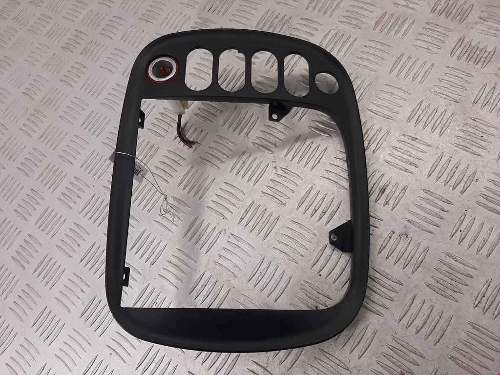 

Накладка декоративная на торпедо Seat Alhambra, Alhambra