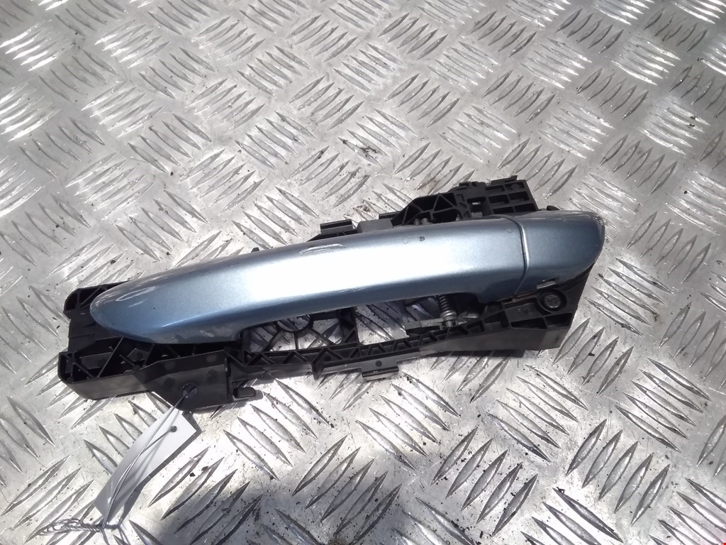 

Ручка двери наружная передняя левая Volkswagen Passat 6, Passat 6